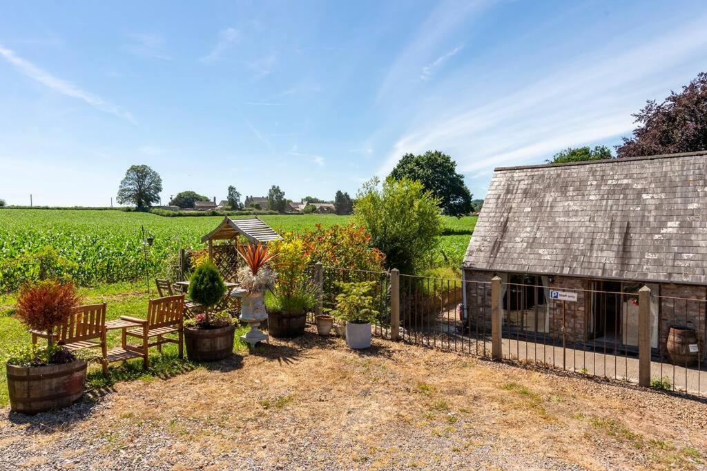Beech Cottage, Spacious Rural Retreat Usk Exterior photo